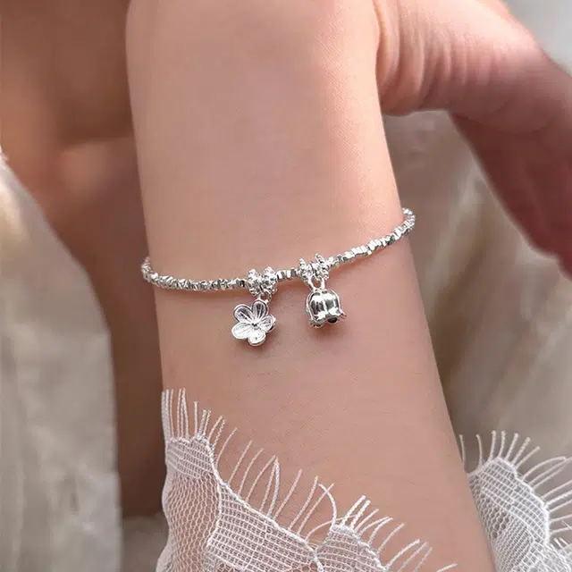 CUTE DAME S999