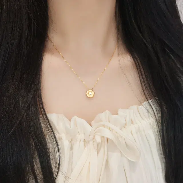 CUTE DAME 925