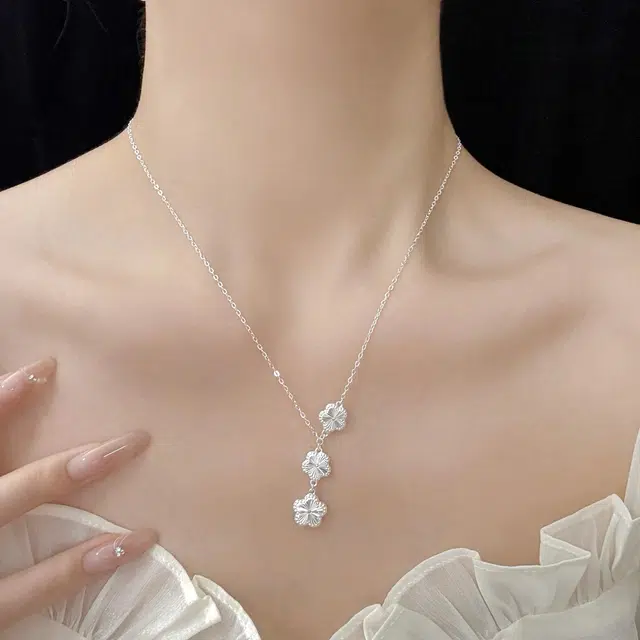 CUTE DAME S990