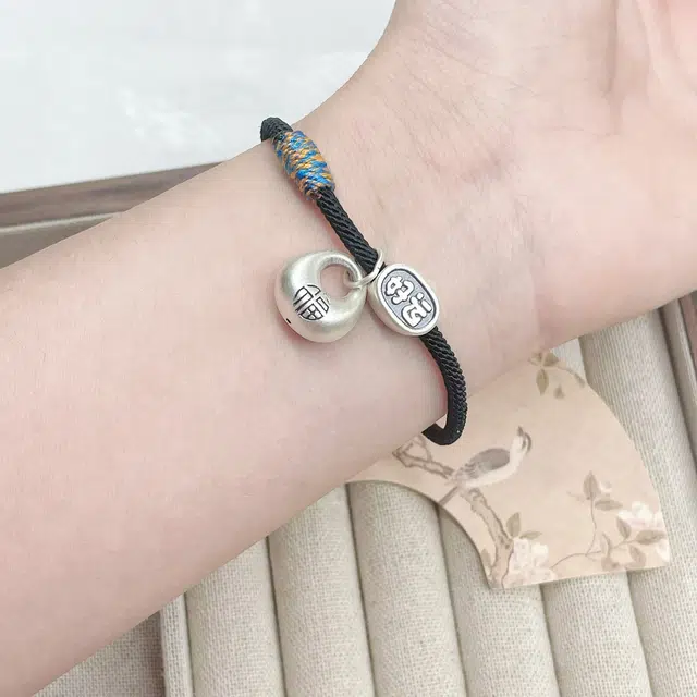 CUTE DAME S999