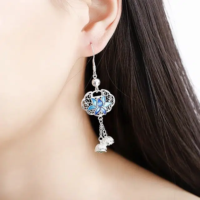 CUTE DAME S990