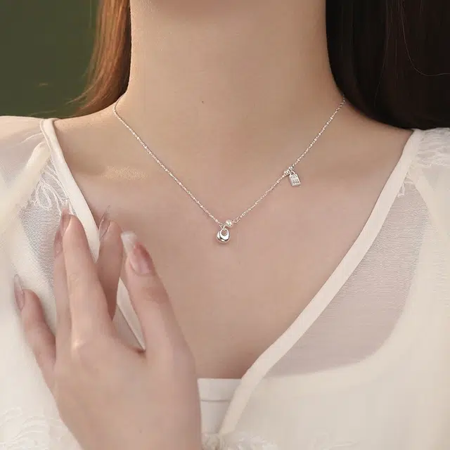 CUTE DAME S990