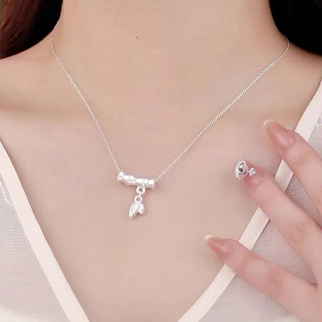 CUTE DAME 999