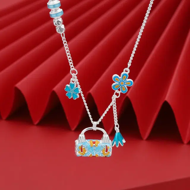 CUTE DAME S990