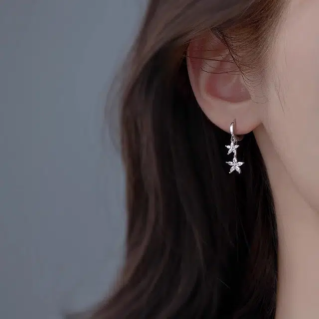 CUTE DAME S990