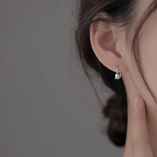CUTE DAME S990