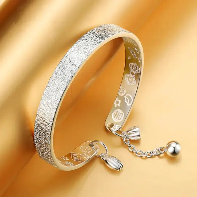CUTE DAME S999