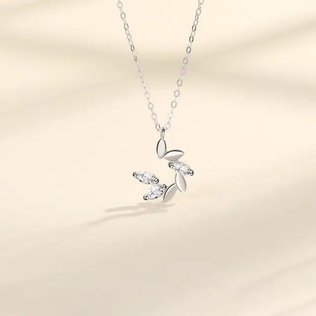 CUTE DAME 925