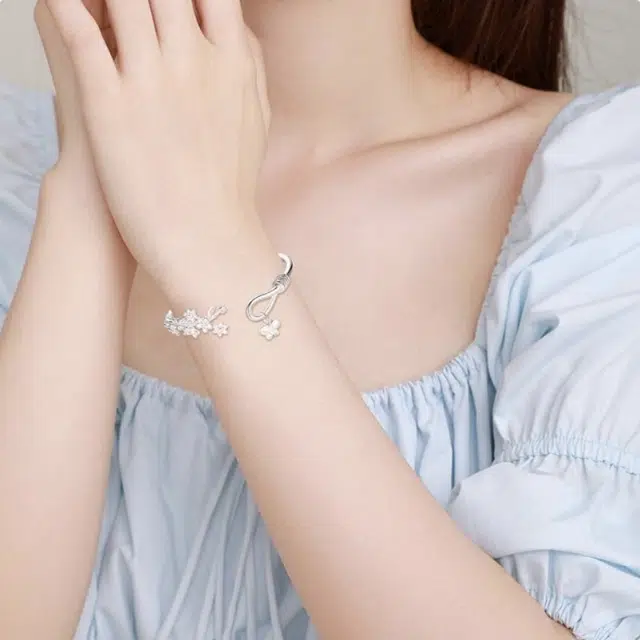 CUTE DAME S999