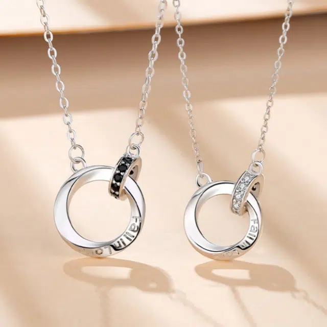 CUTE DAME S990