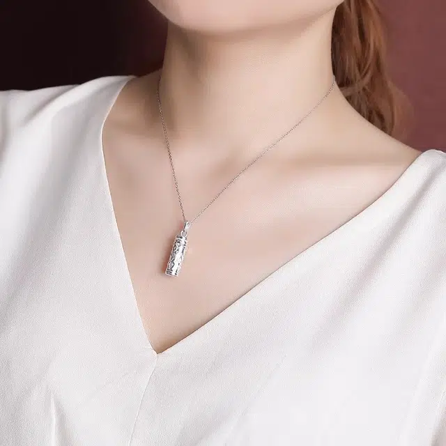 CUTE DAME S990