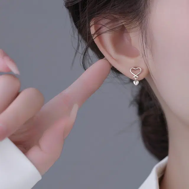 CUTE DAME S990
