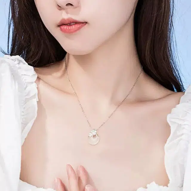 CUTE DAME 999