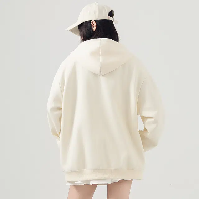 棉致 潮流个性活泼小猫涂鸦时尚百搭牛奶丝复合抗皱无性别主义宽松休闲长袖卫衣 女款