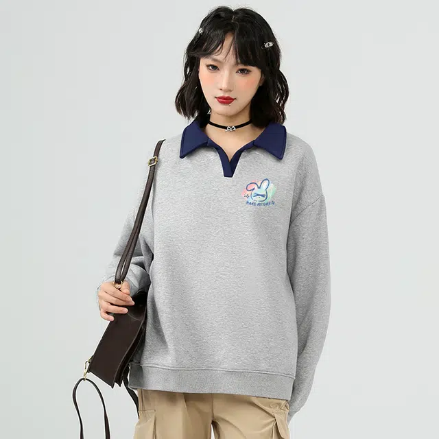 棉致 潮流百搭小兔涂鸦翻领撞色学院风柔软舒适亲肤宽松落肩长袖卫衣 女款
