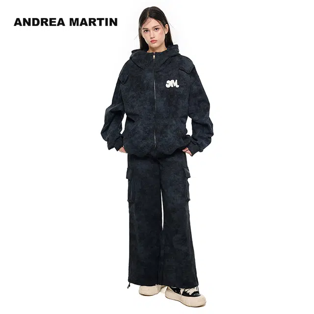 ANDREA MARTIN oversize