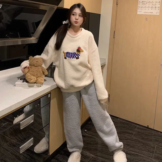 米囹 冬季女珊瑚绒加厚圆领半边绒简约慵懒风冬天保暖家居服可外穿睡衣套装 女款