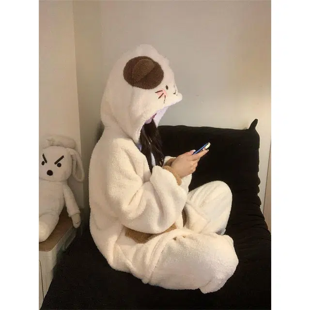 米囹 可爱小猫咪连帽珊瑚绒女冬季加绒加厚保暖冬天家居服睡衣套装 女款