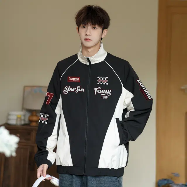 宜而爽 美式高街撞色拼接户外机能风字母数字印花赛车元素图案拼接撞色运动宽松休闲防风舒适垂感百搭翻领拉链夹克外套 男女同款