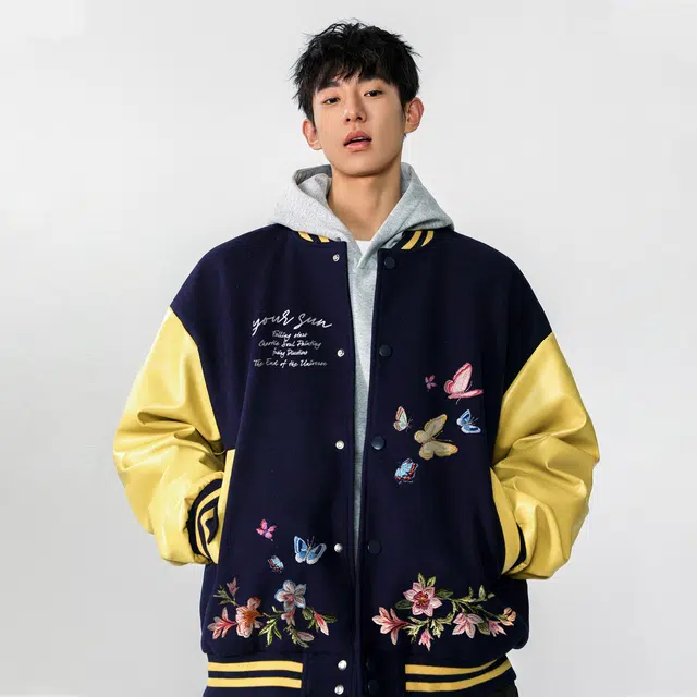 宜而爽  美式高街复古经典拼接撞色仿刺绣蝴蝶植物花卉字母印花高级感单排扣条纹夹克外套宽松休闲舒适落肩运动百搭棒球服 男女同款