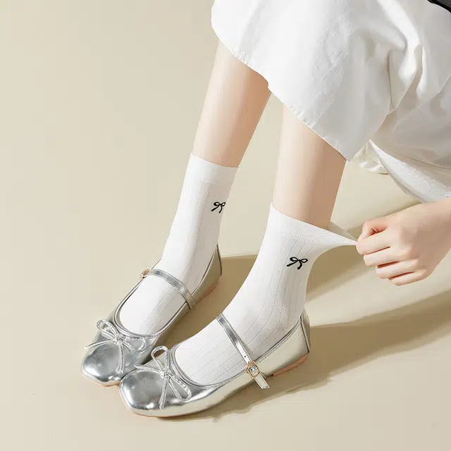 莫代尔 蝴蝶结简约图案舒适柔滑透气吸汗袜子时尚百搭中筒袜 女款