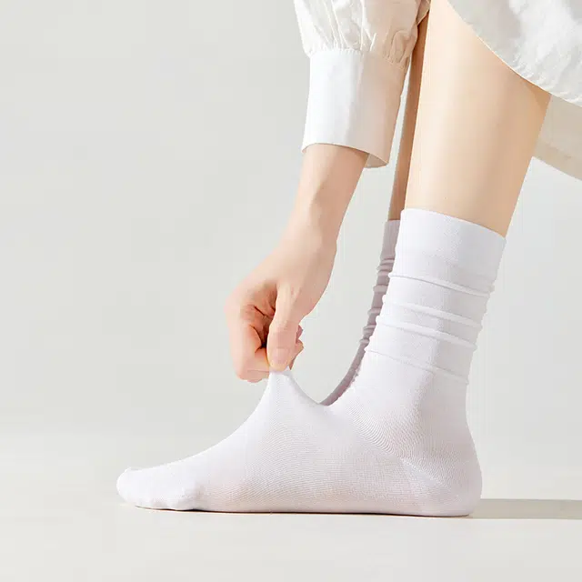 莫代尔 浅色系组合亲肤舒适透气吸湿袜子休闲运动百搭中筒袜 女款