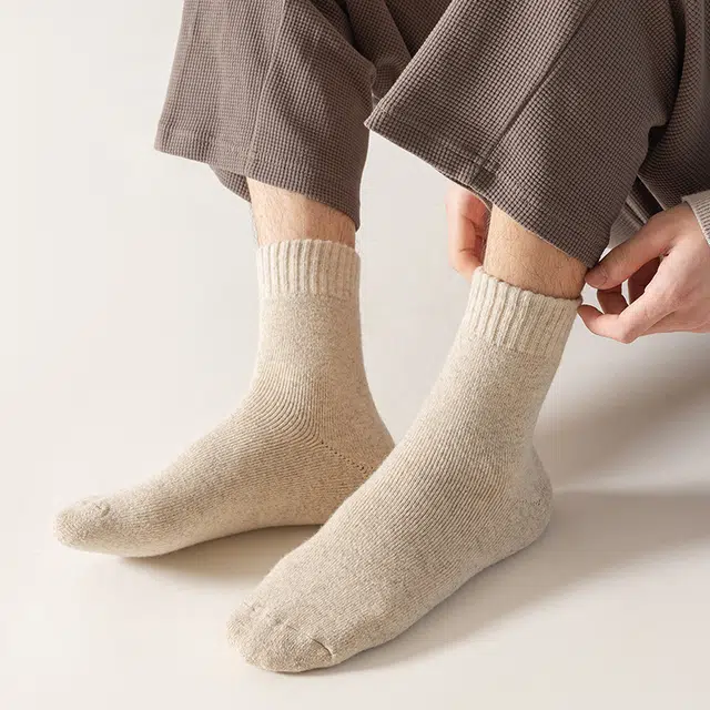 莫代尔 羊毛柔软舒适亲肤保暖长袜简约基础款纯色无骨袜抑菌吸汗时尚百搭中筒袜 男女同款