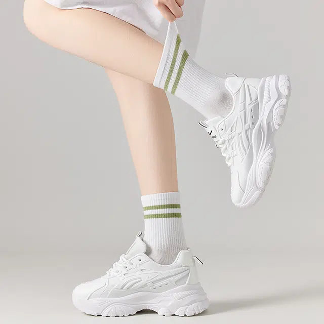 莫代尔 时尚潮流舒适透气抗菌消臭长袜高弹回形条纹设计运动袜轻便灵活透气吸湿防臭减压中筒袜 女款