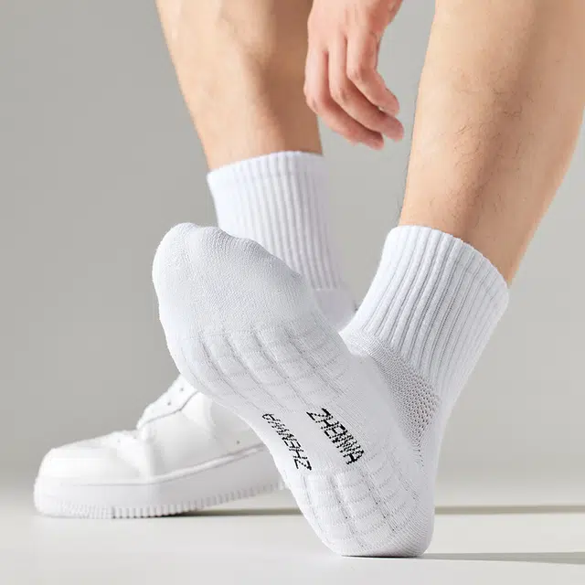 莫代尔 舒适透气吸汗防臭减震耐磨运动袜高弹不勒脚时尚简约休闲男款袜子男袜大码宽松抗造纯色百搭中筒袜 男女同款