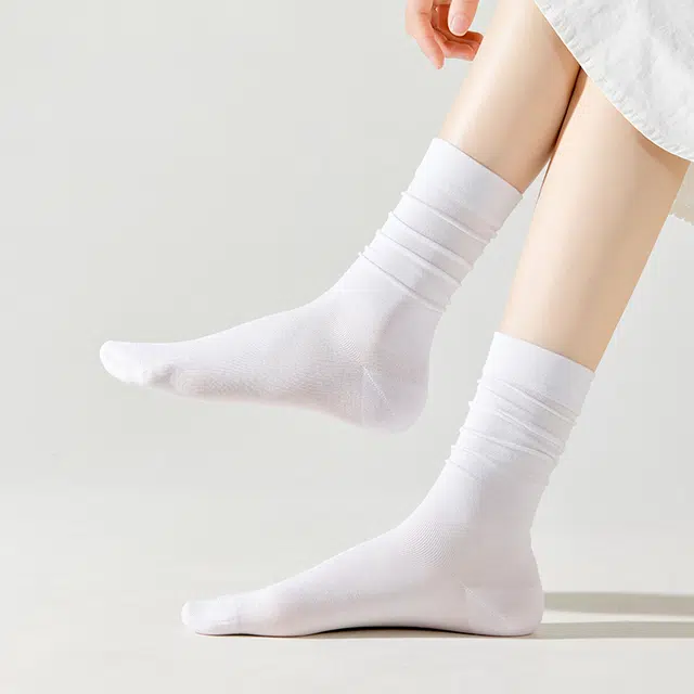 莫代尔 浅色系组合亲肤舒适透气吸湿袜子休闲运动百搭中筒袜 女款