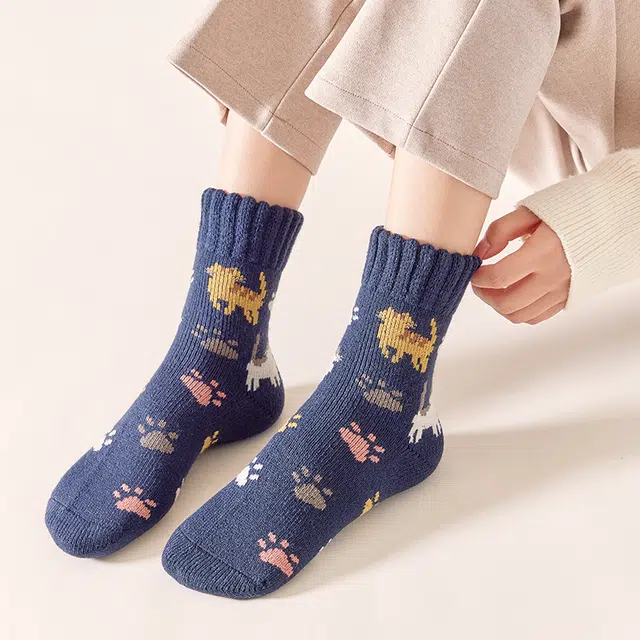 莫代尔 可爱卡通加厚保暖雪地袜防寒锁温优质面料袜子设计舒适亲肤柔软中筒袜 男女同款