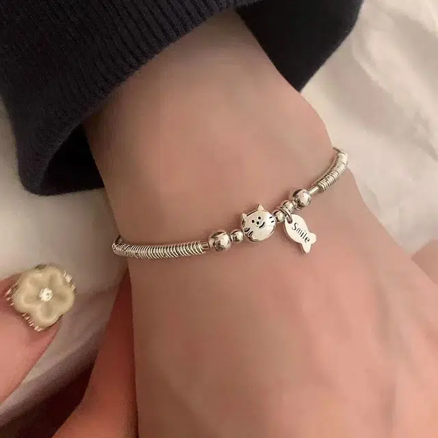 麟典 小猫吃鱼 转运萌趣可爱简约气质高级感 聚财转运碎银盘缠手饰  #好运 合金 手串 女款
