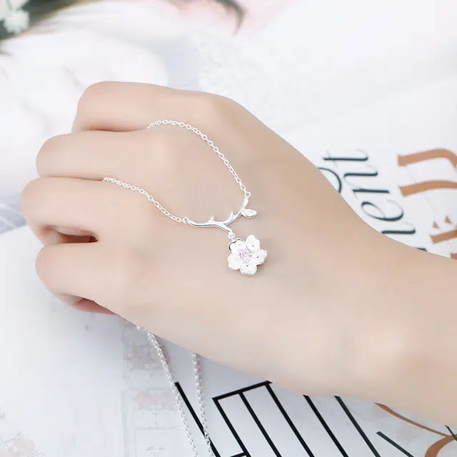 麟典 浪漫樱花连理枝吊坠 森系甜美少女心樱花锁骨链女 文艺优雅清冷感饰品 示爱告白礼盒 #好运 合金 项链 女款