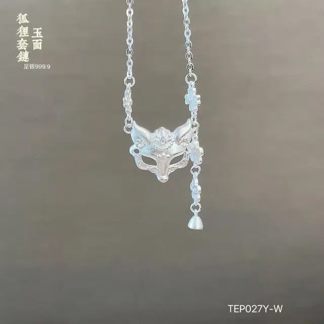 999