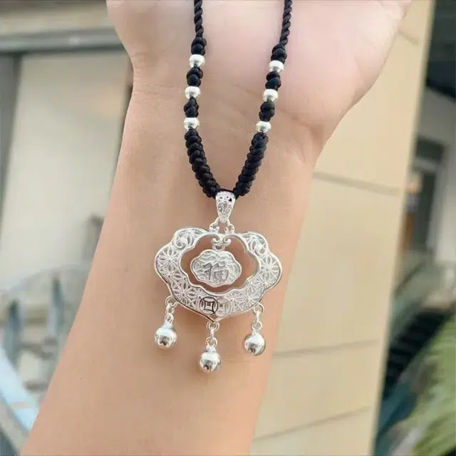 麟典 福字平安长命锁 新中式轻奢小众设计长命锁转运珠祥云如意 合金 项链 男女同款情侣款