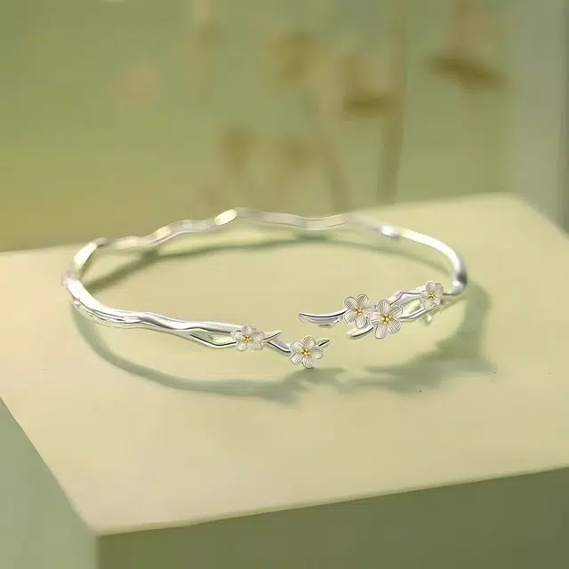 麟典 莫离茉莉花开口镯森系小清新甜美可爱国风新中式小众设计手饰手环女生饰品 优雅简约百搭通勤 高级礼盒 合金 手镯 女款