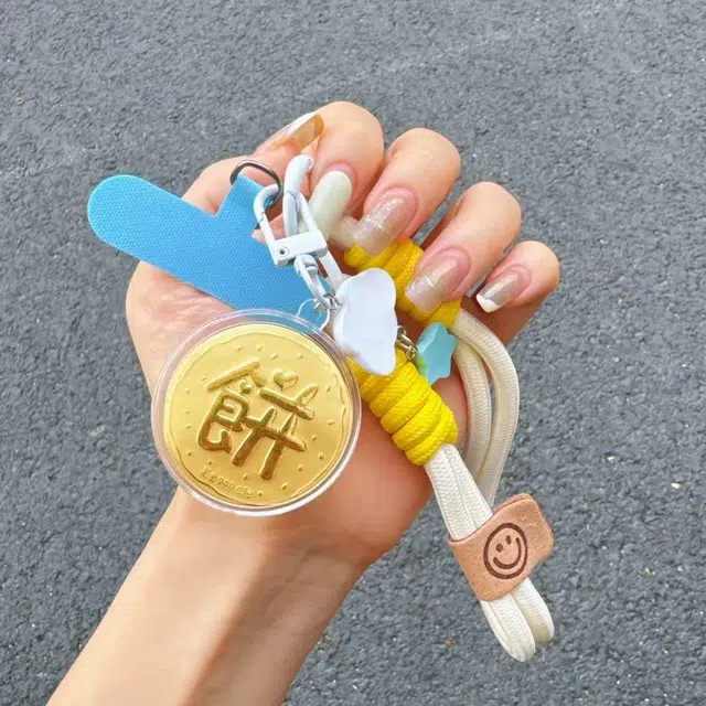 999