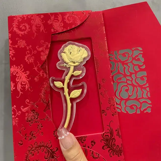 麟典 真爱玫瑰花 浪漫永不凋谢 十全十美新中式永生花摆件告白平安纳福储值宝藏高级小众红包#好运 金 挂件 男女同款情侣款