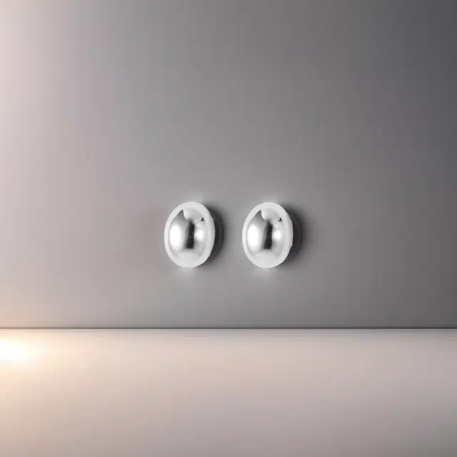 925
