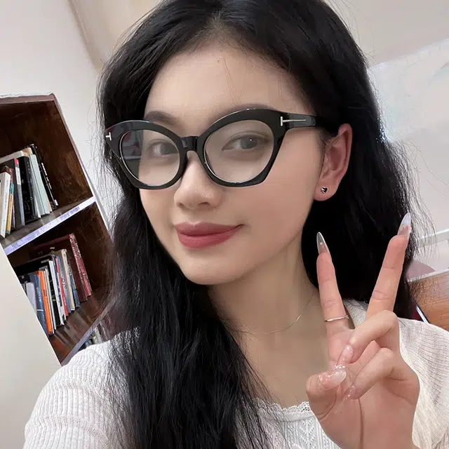 S925