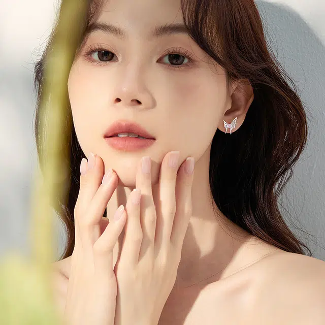 S925