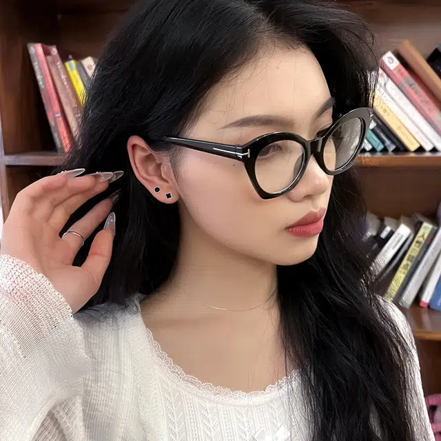S925