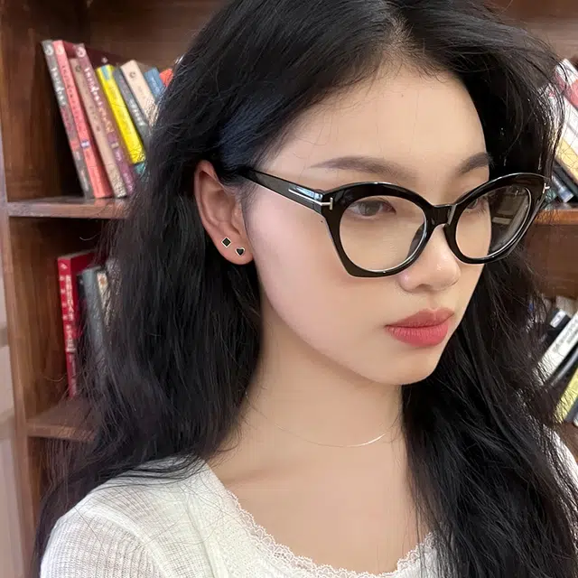 S925