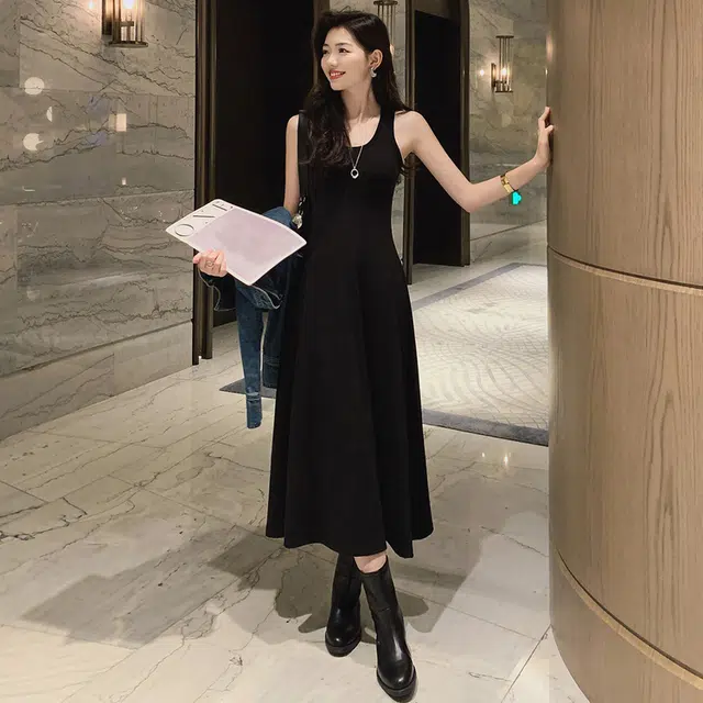美洋 舞蹈生 气质圆领带胸垫收腰显瘦无袖连衣裙 女款