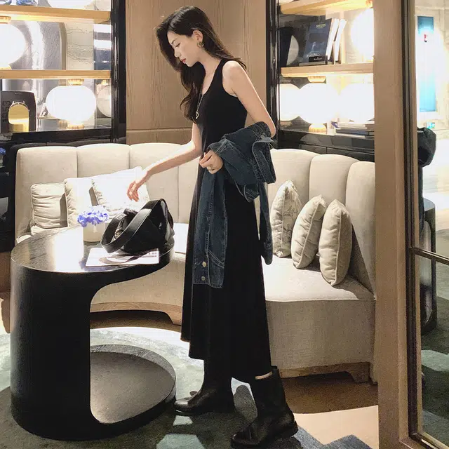 美洋 舞蹈生 气质圆领带胸垫收腰显瘦无袖连衣裙 女款