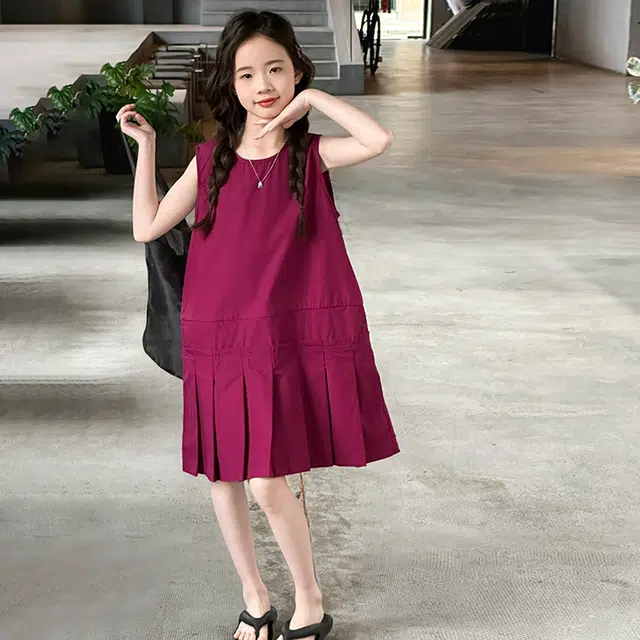 木木兔连衣裙 时髦洋气夏季薄款宽松舒适中大童时尚百搭个性女孩无袖百褶背心裙子
