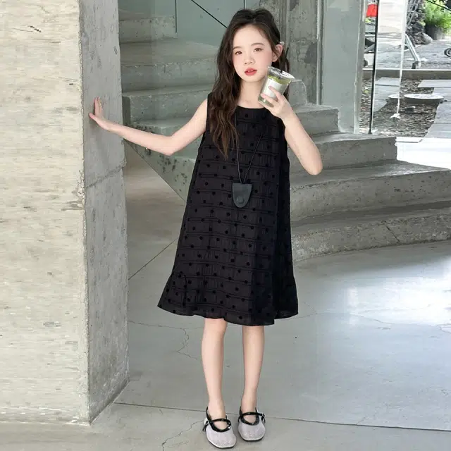 木木兔连衣裙 时髦洋气夏季薄款宽松舒适中大童时尚百搭女孩无袖波点裙子