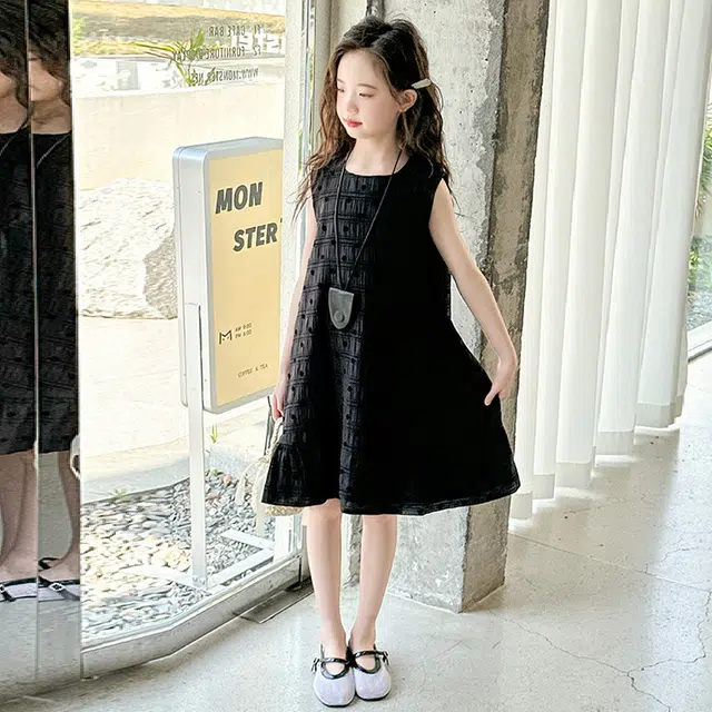 木木兔连衣裙 时髦洋气夏季薄款宽松舒适中大童时尚百搭女孩无袖波点裙子