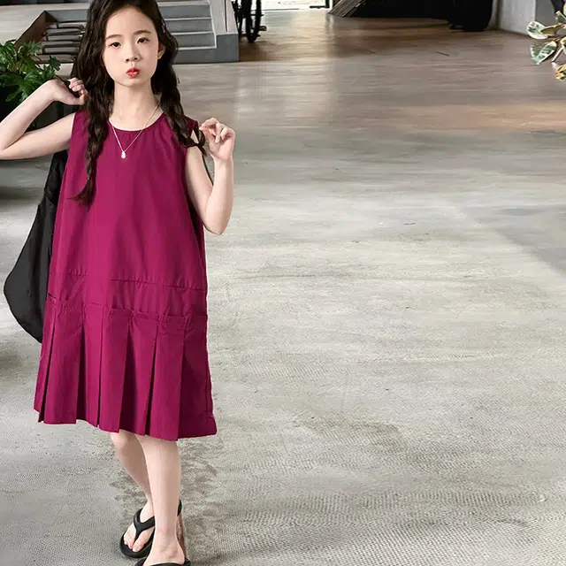 木木兔连衣裙 时髦洋气夏季薄款宽松舒适中大童时尚百搭个性女孩无袖百褶背心裙子