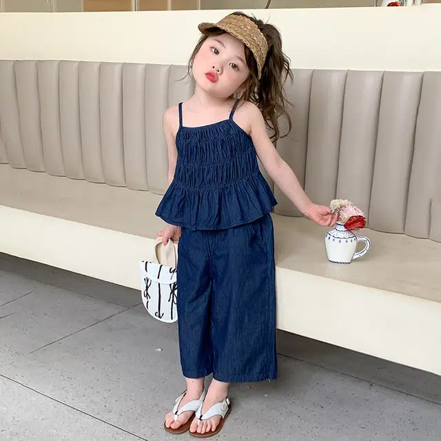 木木兔休闲运动套装 时髦洋气宽松圆领百搭夏季女孩时尚牛仔吊带阔腿裤两件套